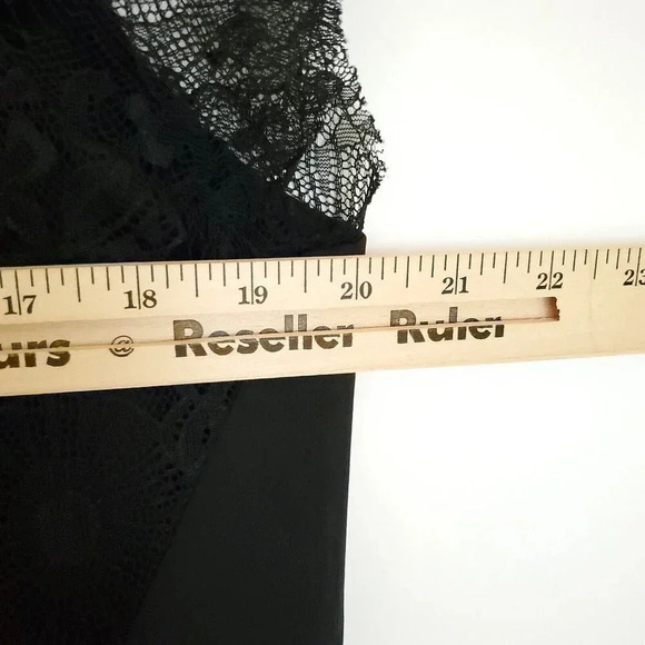Cooper & Ella Top Size Medium Black Lace Inset V-Neck Sleeveless See Thru Back - Picture 11 of 12